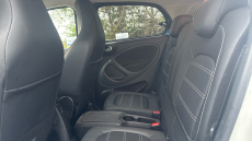 Smart EQ forfour hatchback 60kW EQ Exclusive 17kWh 5dr Auto [22kWch] Electric Hatchback